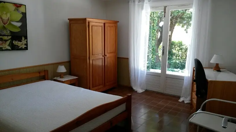 Logement dans une villa - Les Playes - Roussel Francis et Annie