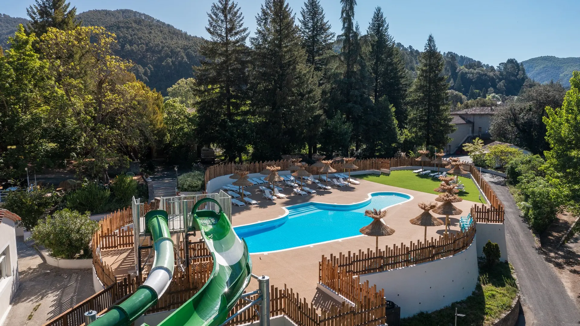Camping - Château de l'Hom_Saumane