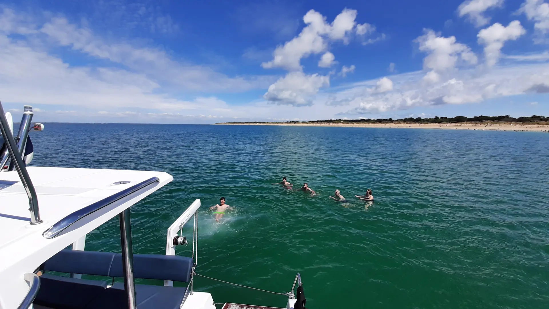 Baignade en mer depuis le Dream'On