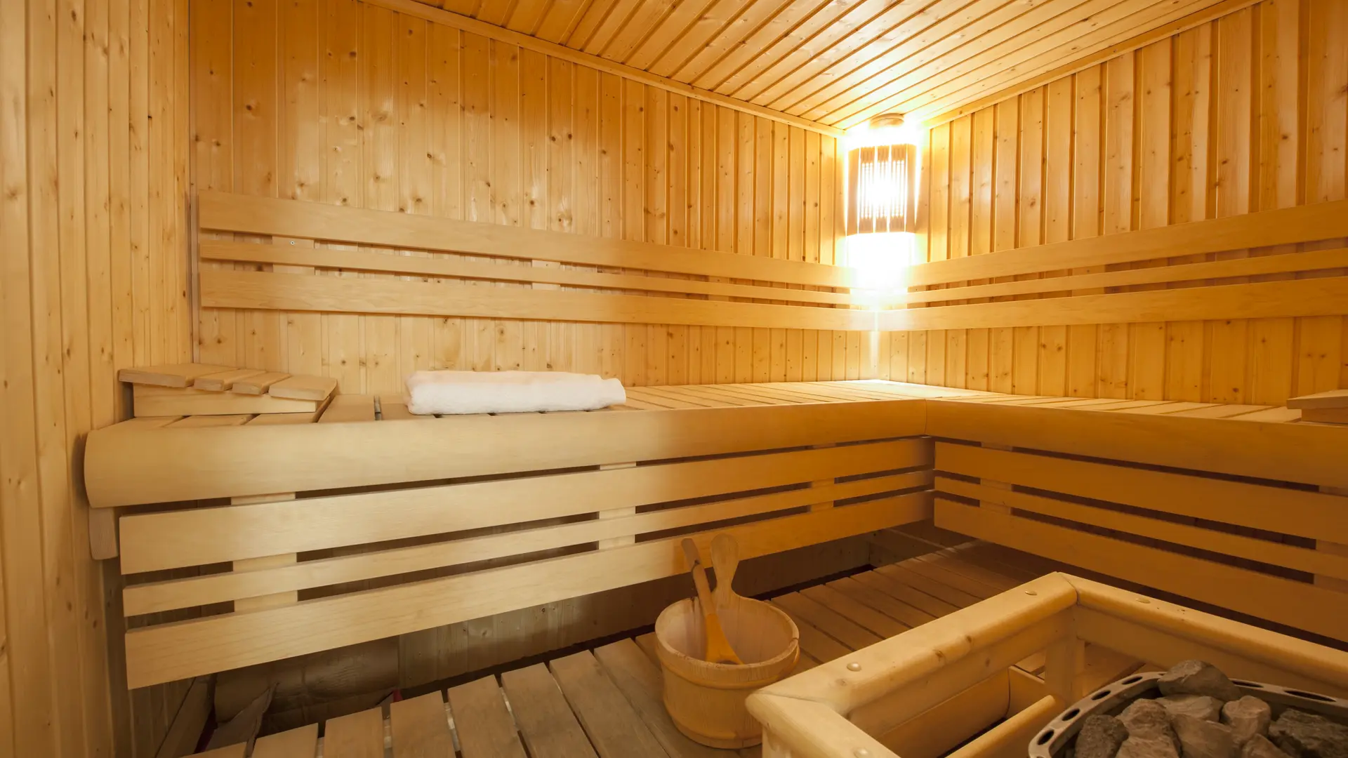 Sauna avec pierres chaudes