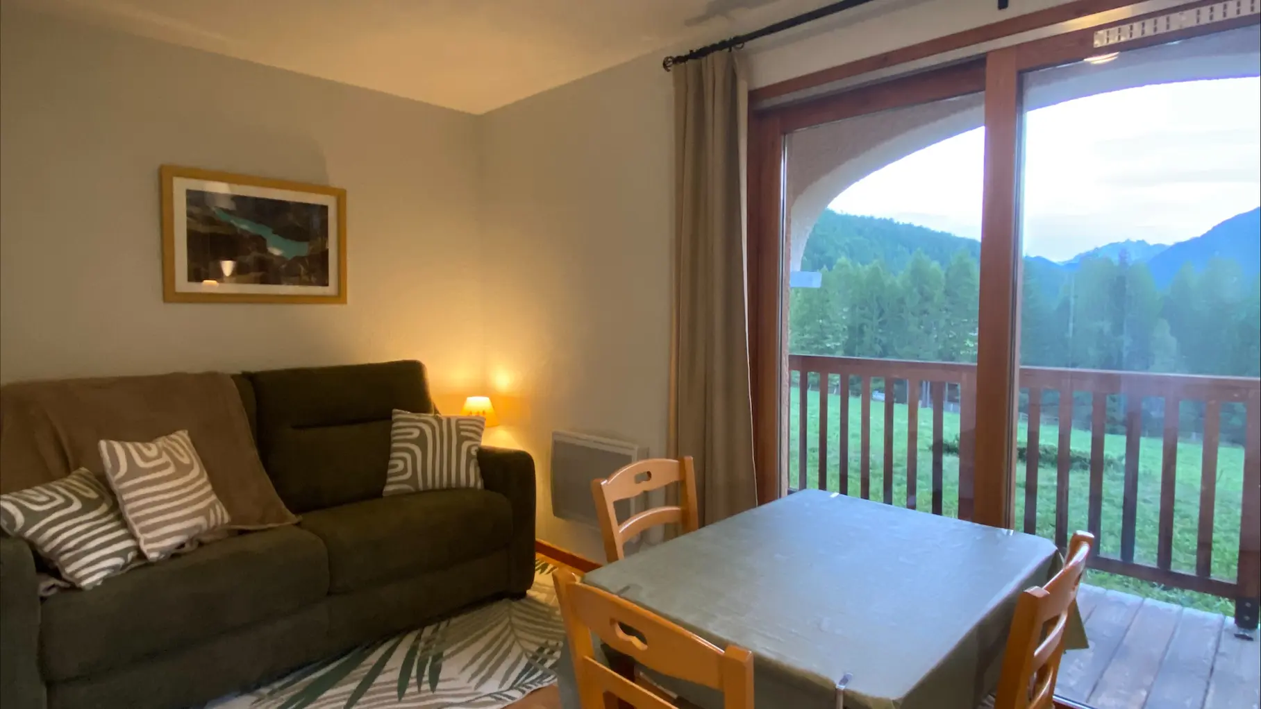 Salon séjour baie vitrée