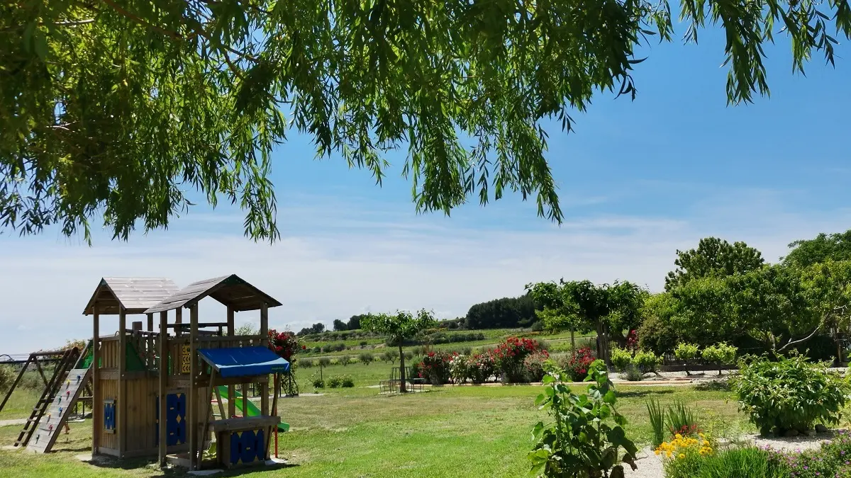 Jardin et espace jeux