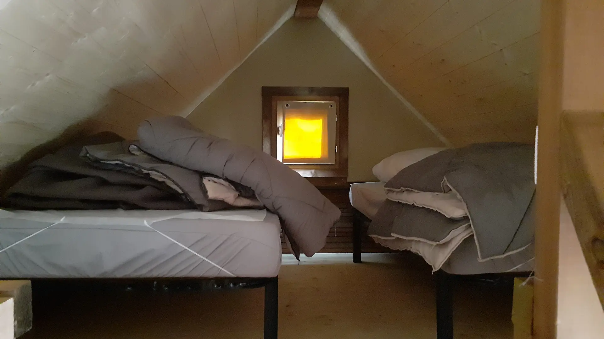 Tente lodge cyclo chambre