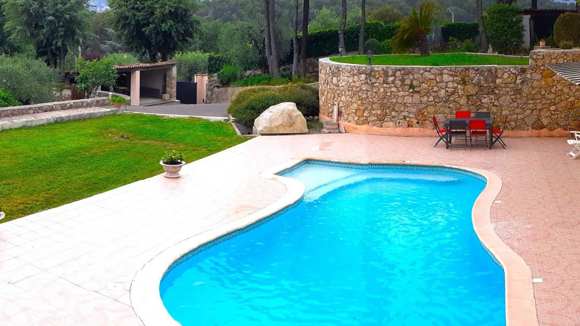 Villa Reflets du Sud - Piscine - Gîtes de France Alpes-Maritimes