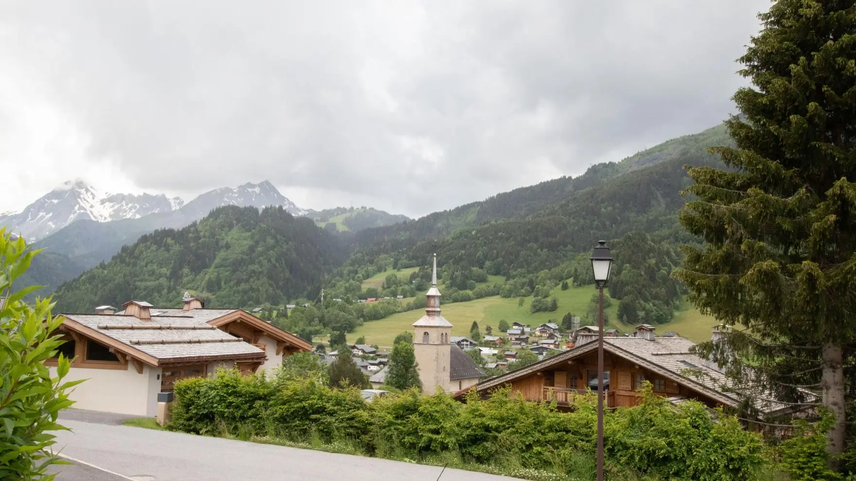 Vue sur le village, du gîte.
