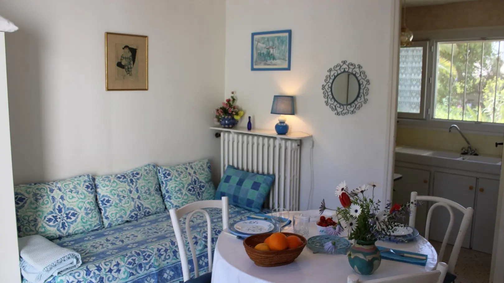 Gîte La Pairoulette - le cerisier - Salon-repas - Vallauris- Gîtes de France Alpes-Maritimes