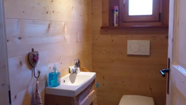 WC indépendant au niveau rez-de-chaussée.