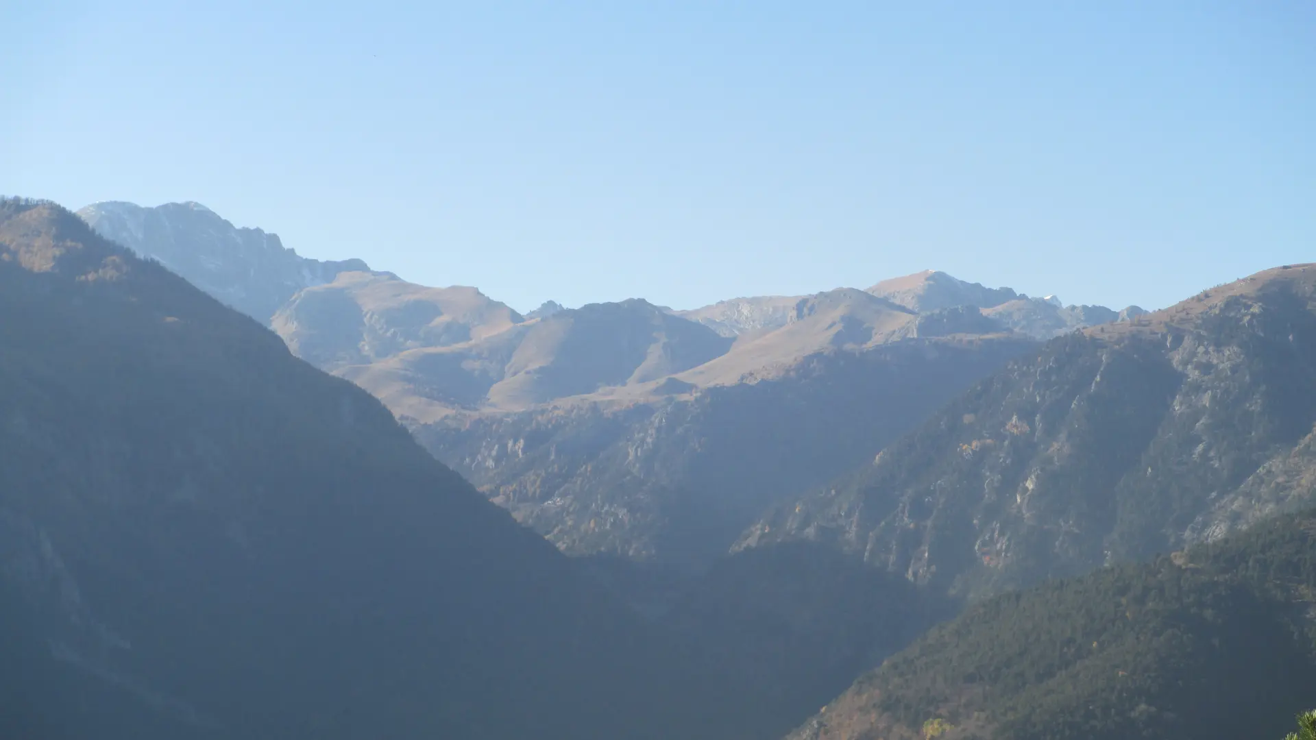 vue de la randonnée de la cime du riodore à la brigue