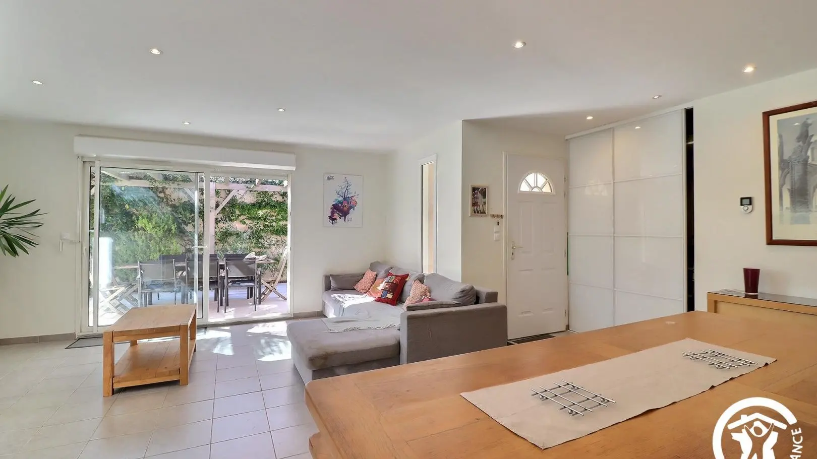 longue table à manger en chêne