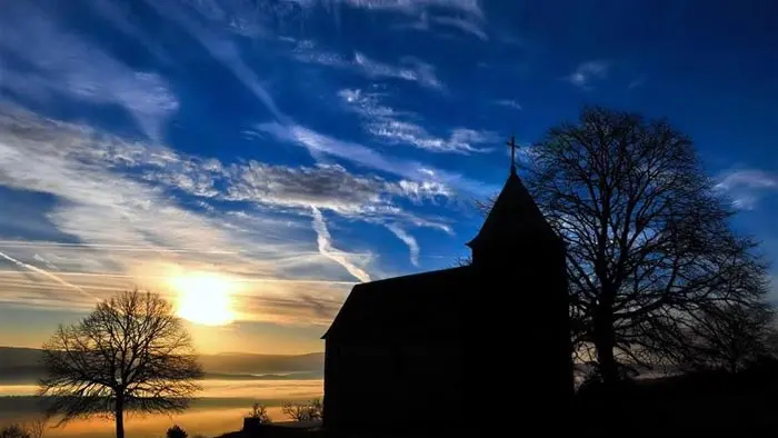 Chapelle des Conches au couché de soleil