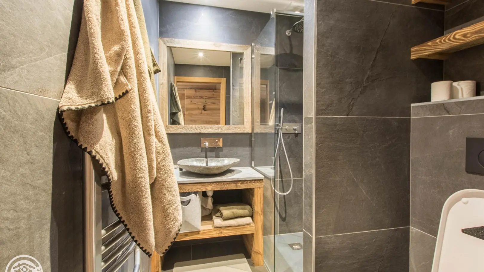 salle de douche et wc des chambres du niveau 0