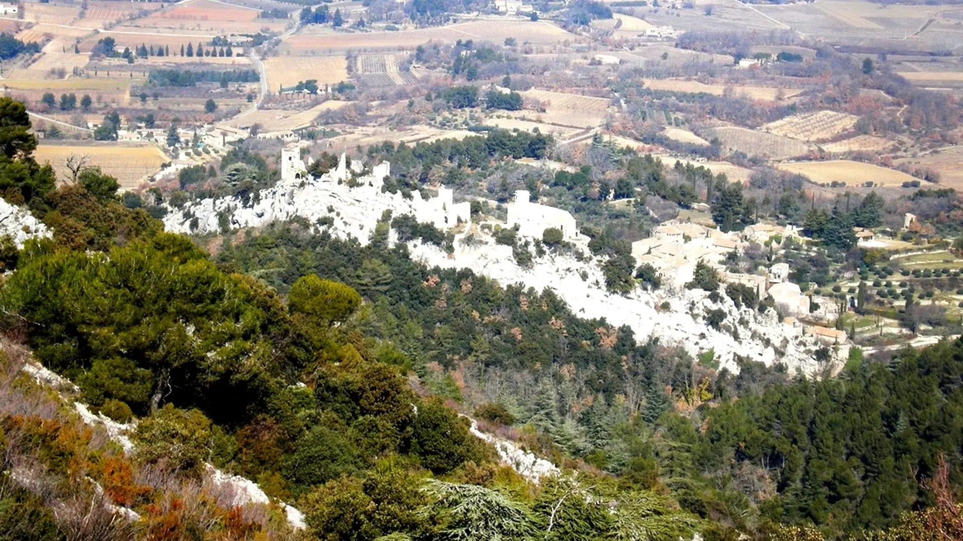 Oppède-le-Vieux depuis l'ubac du Petit Luberon