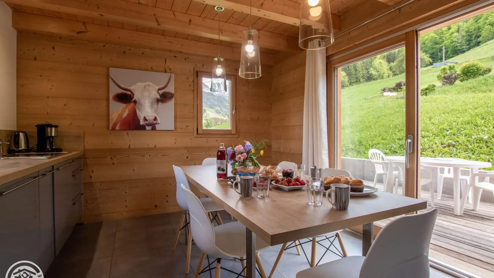 Le chalet le 4, c'est le privilège de disposer d'un chalet rien qu'à soi.