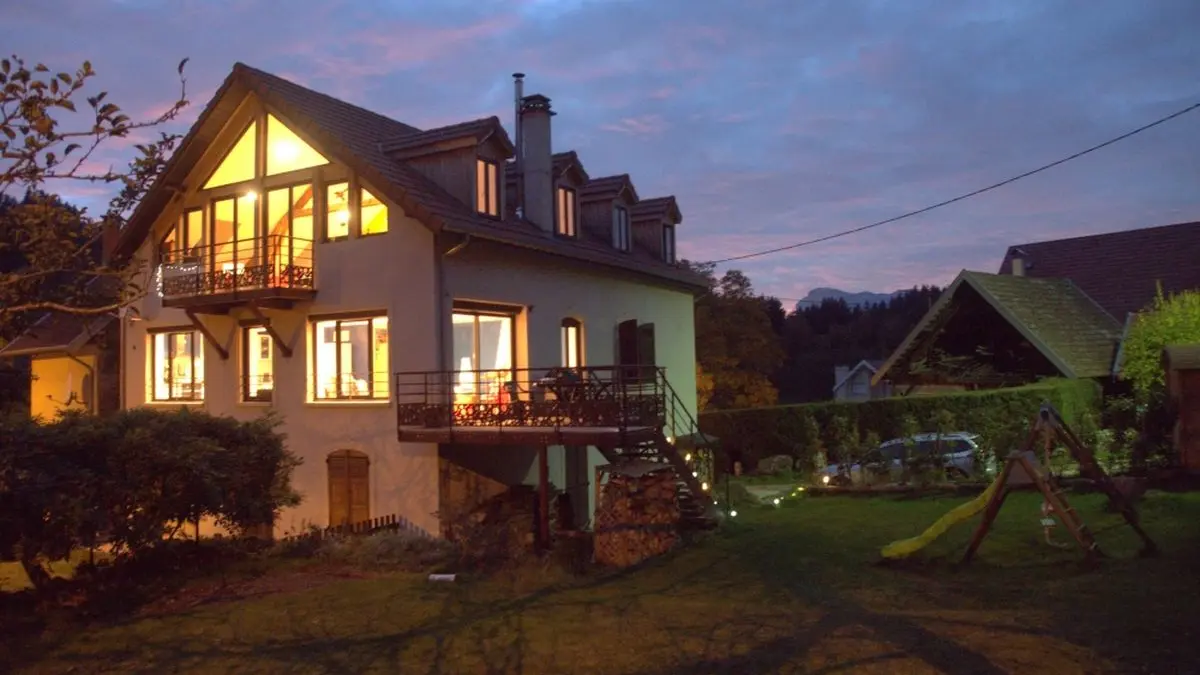 le gîte à la tombée de la nuit