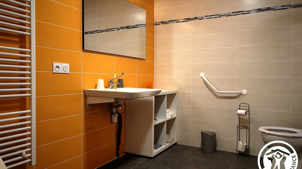 Salle d'eau PMR