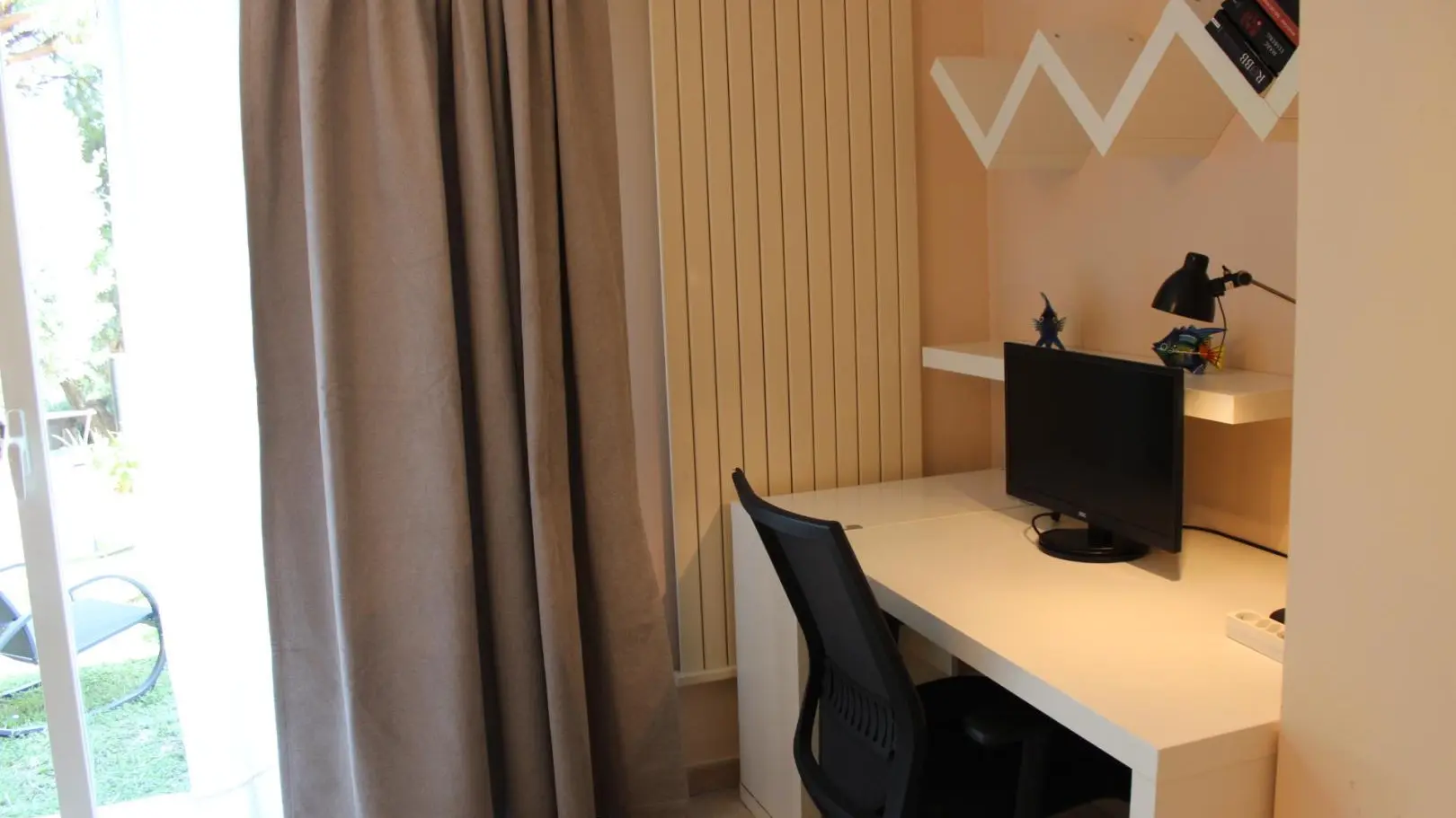 Chambre lit 2 personnes  Villa Nobellia Roquebrune Cap Martin - Gîtes de France Alpes-Maritimes