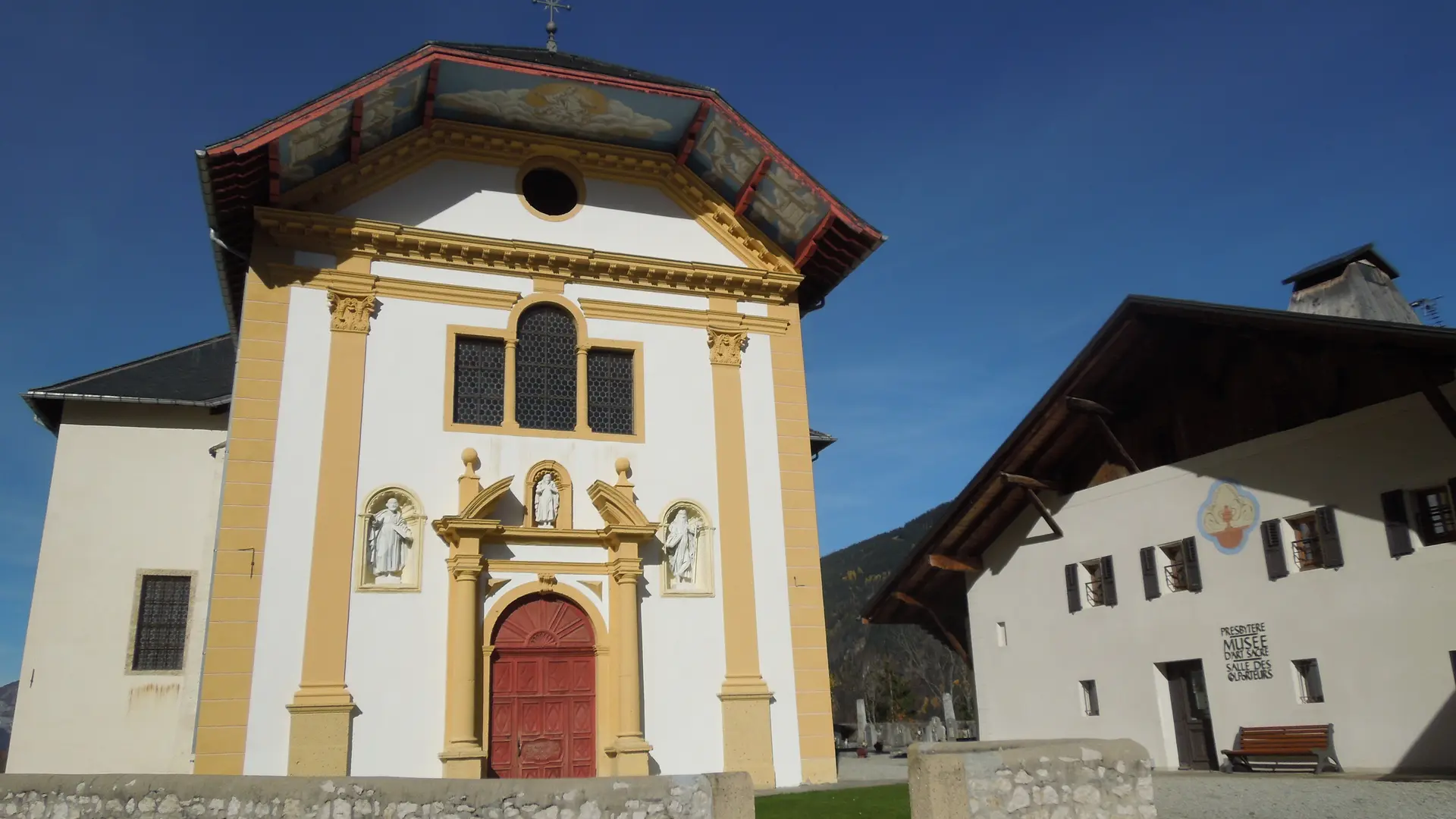 Eglise Saint-Nocolas de Vé