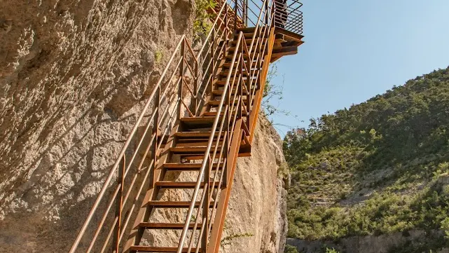 Sentier des falaises des gorges d'Agnielles