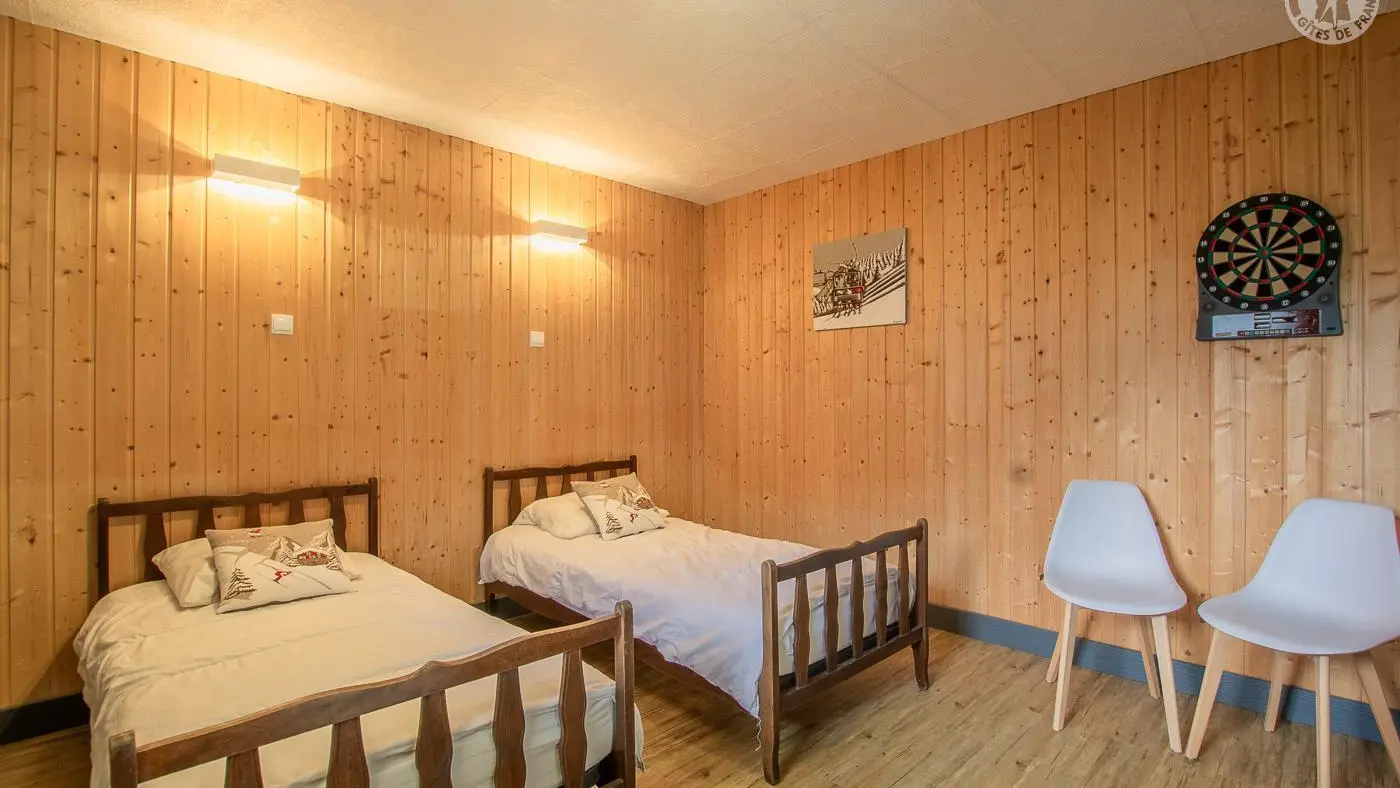 Chambre en rez-de-jardin du chalet