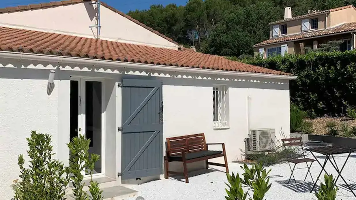 cocon au calme d'un village provençal