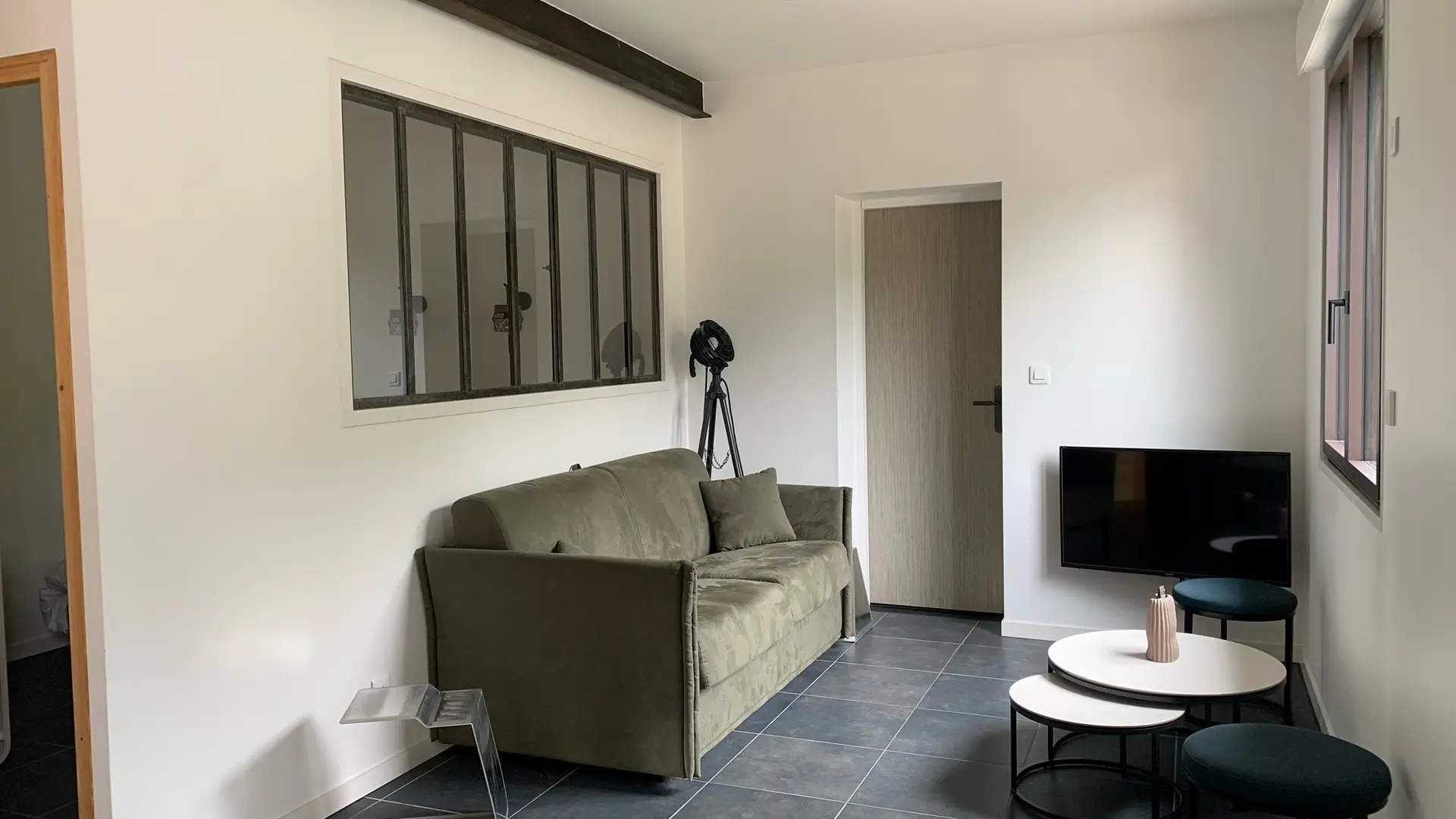 canapé et télévision