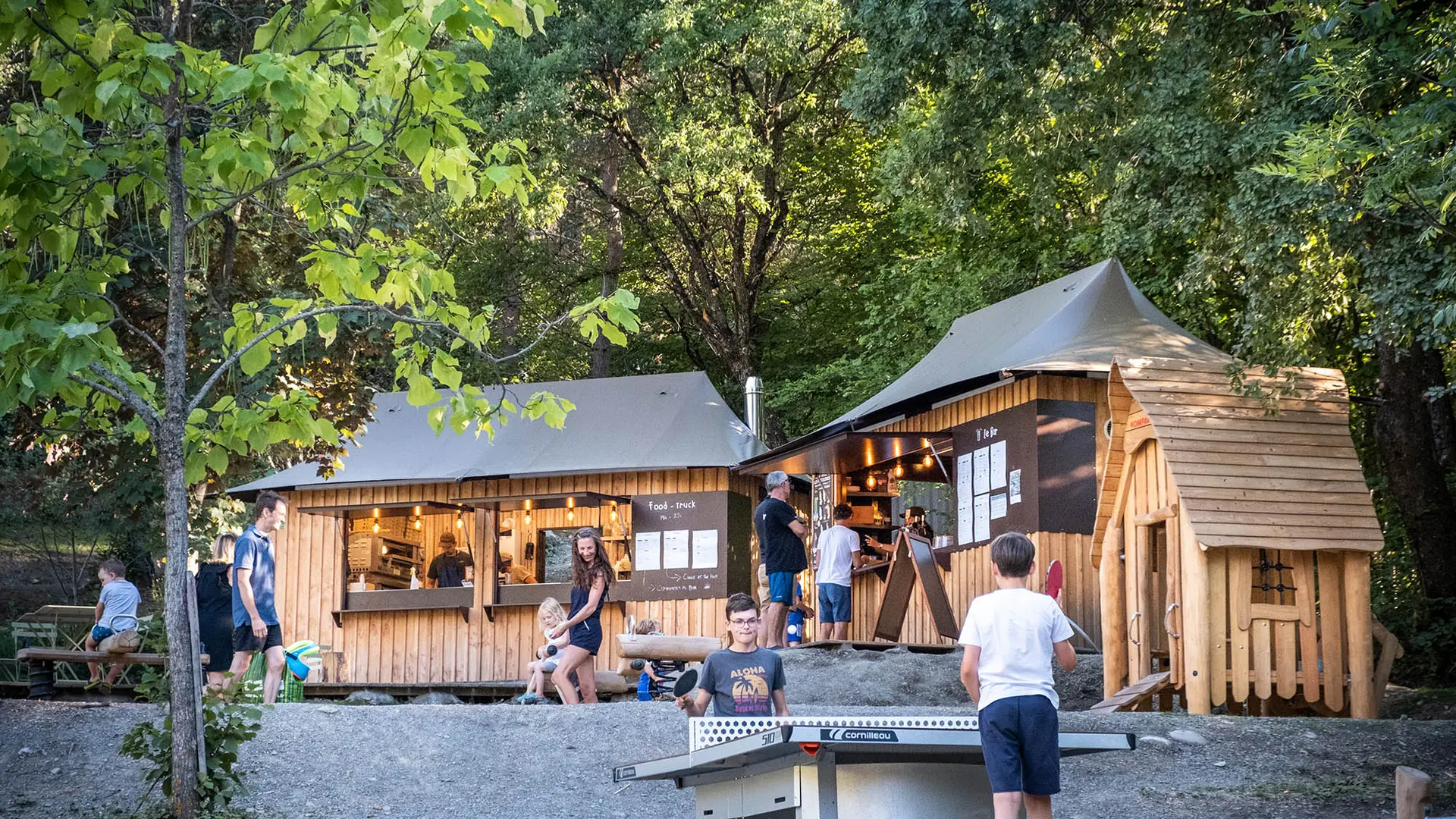 Camping Huttopia Lac de Serre-Ponçon