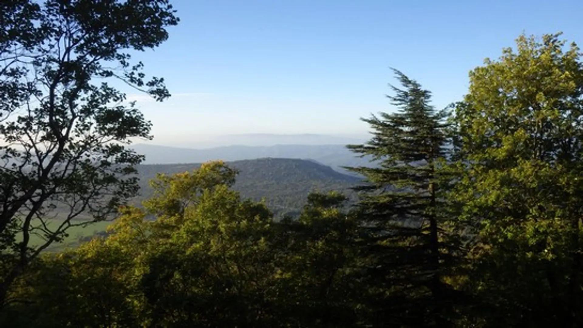 Fenêtre sur la Sainte-Victoire