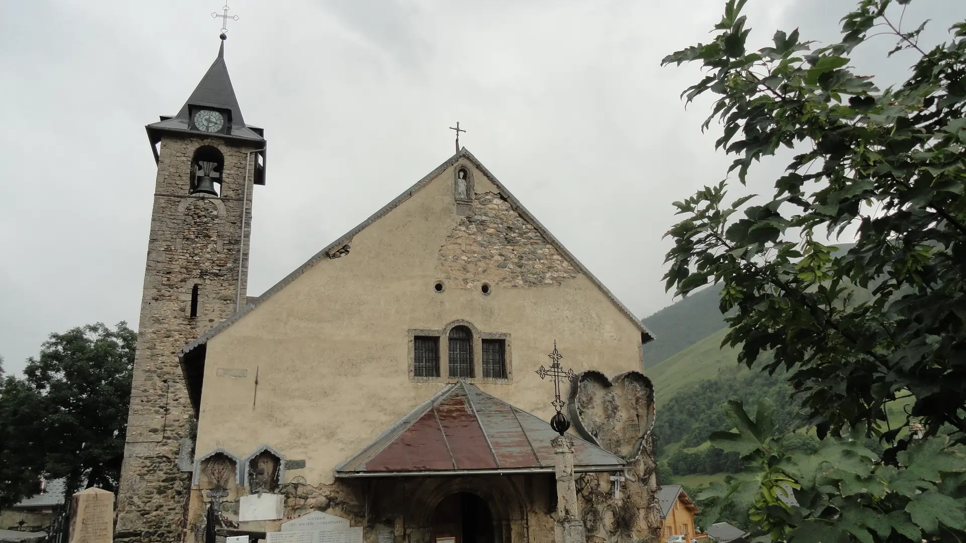 Eglise St Saturnin, St Solrin-d'Arves