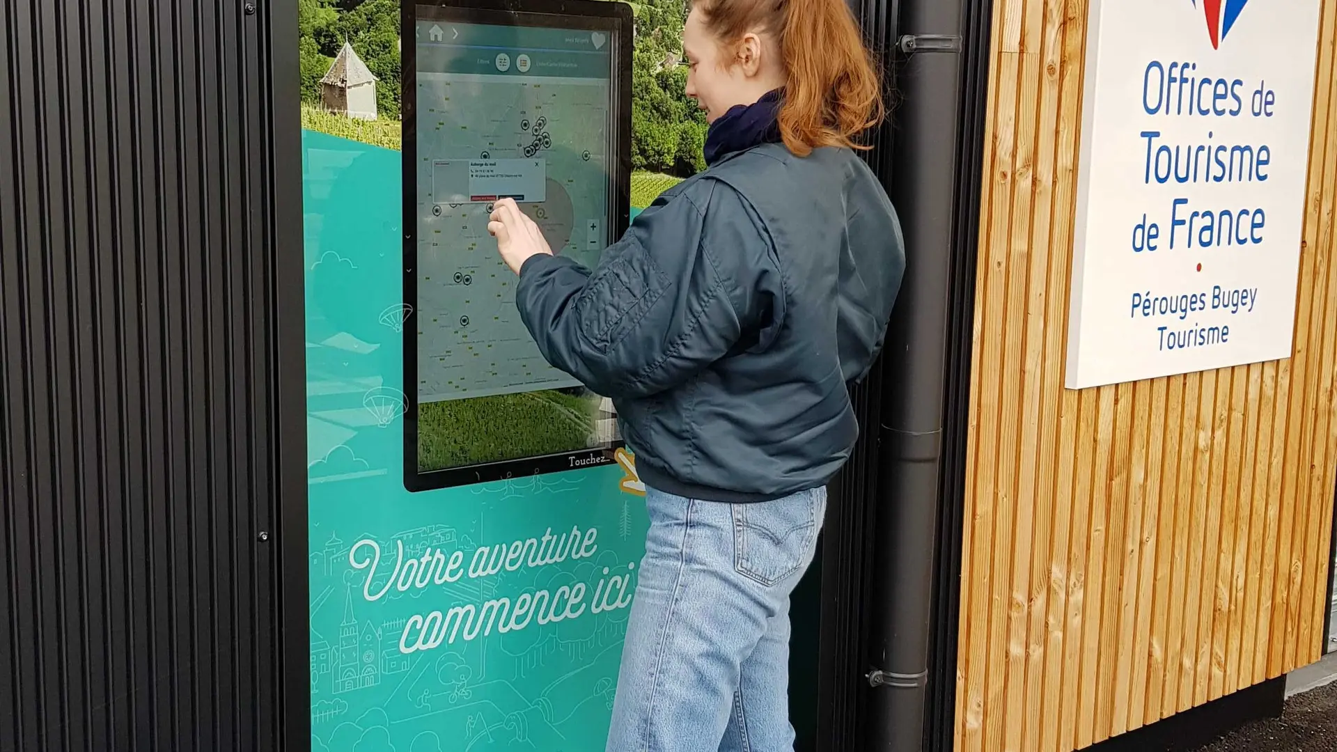 Borne d'informations 24h/24h