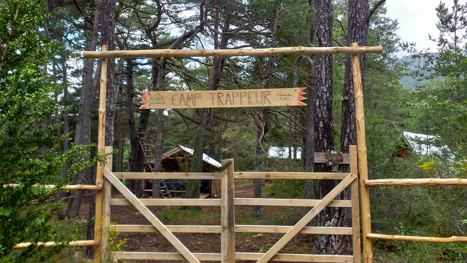 Entrée camp trappeur