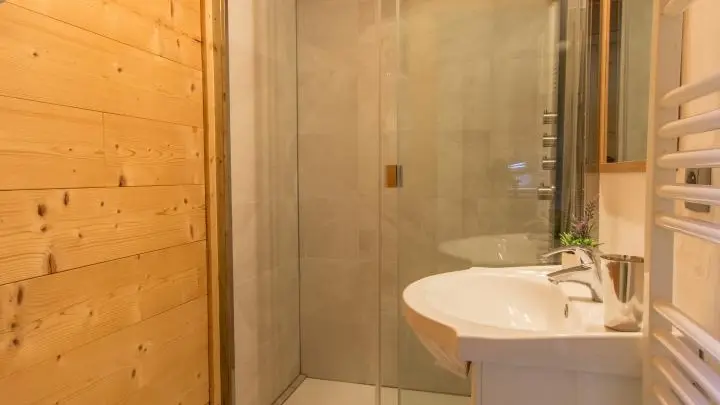 Salle d'eau de l'étage