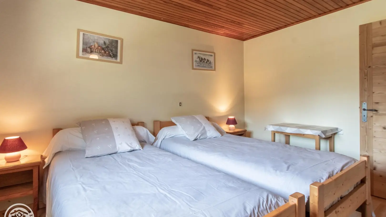 Chambre avec 2 lits 90cm