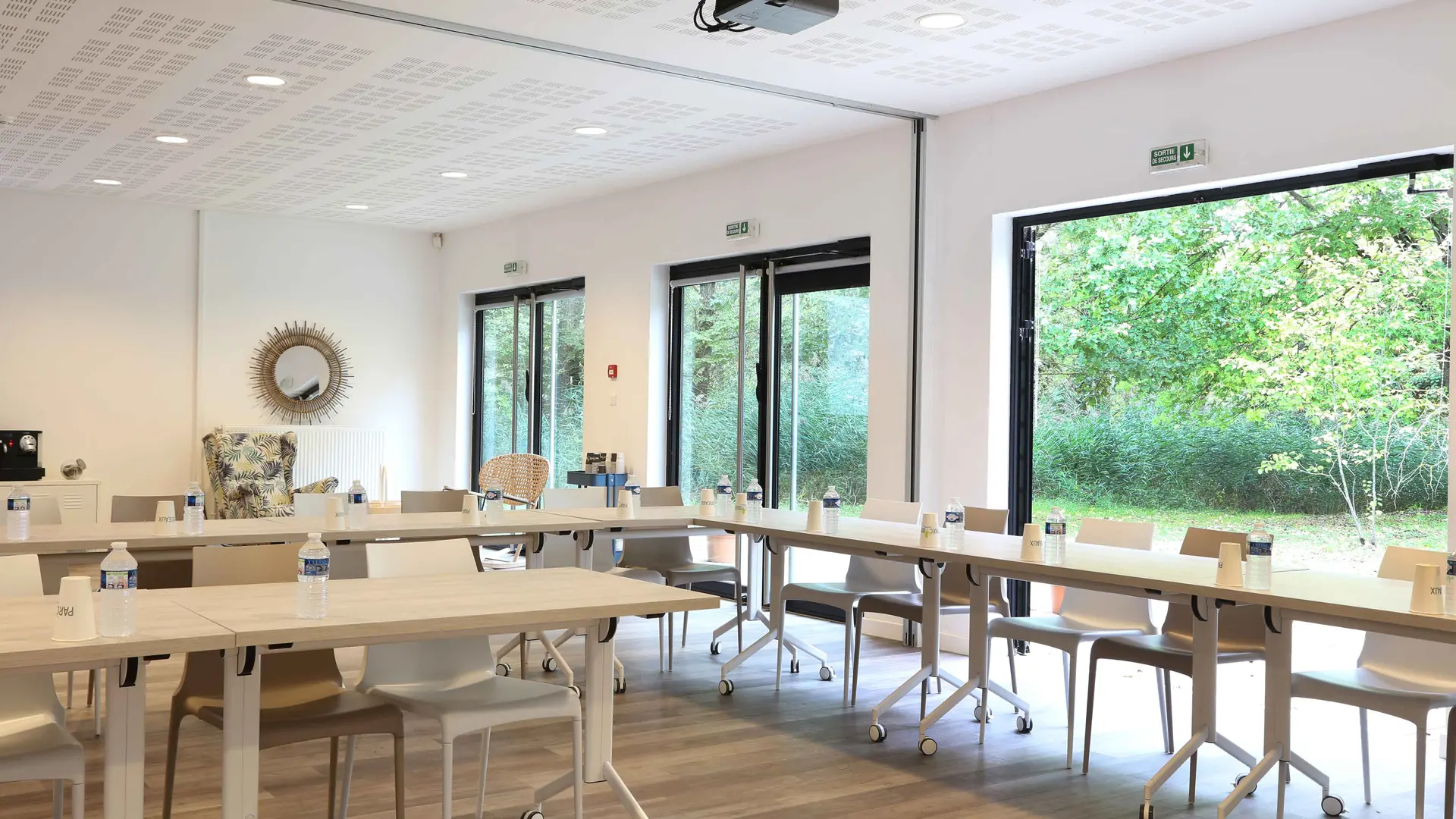 Salle_des_oisillons_séminaire_Parc_Des_Oiseaux