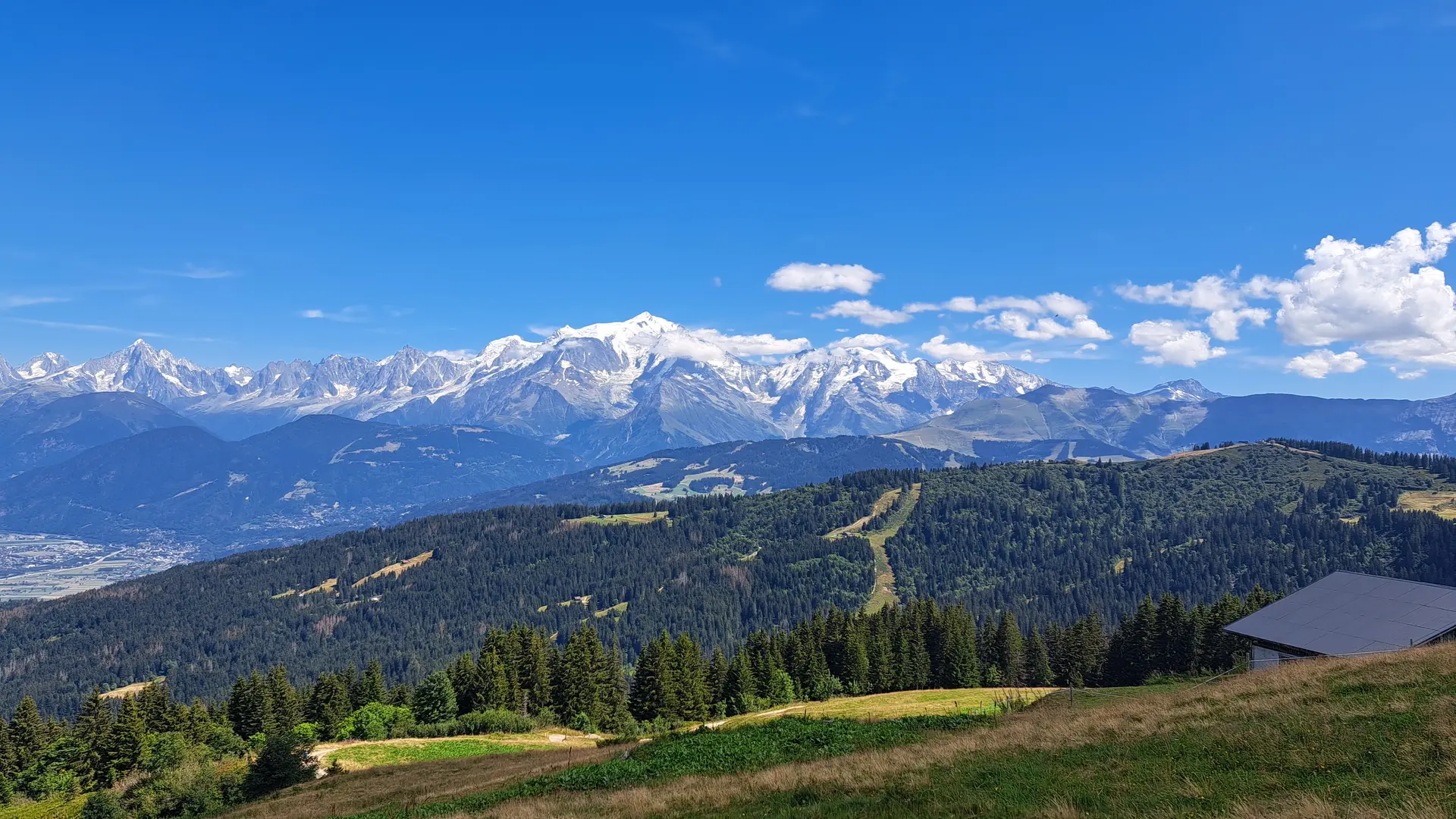 Vue depuis les Chalets de l'Avenaz