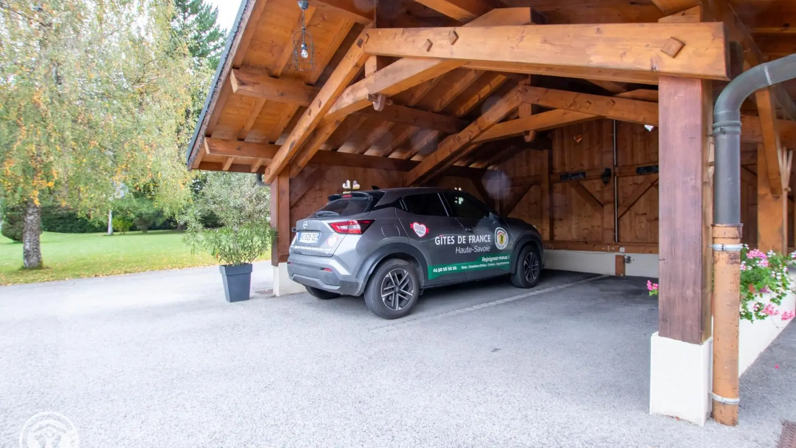 Place de stationnement privative couverte