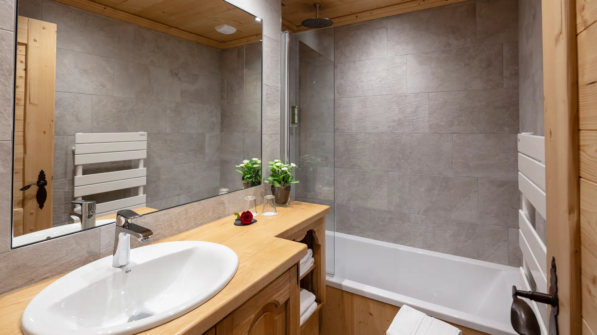 Salle de bain chambre triple