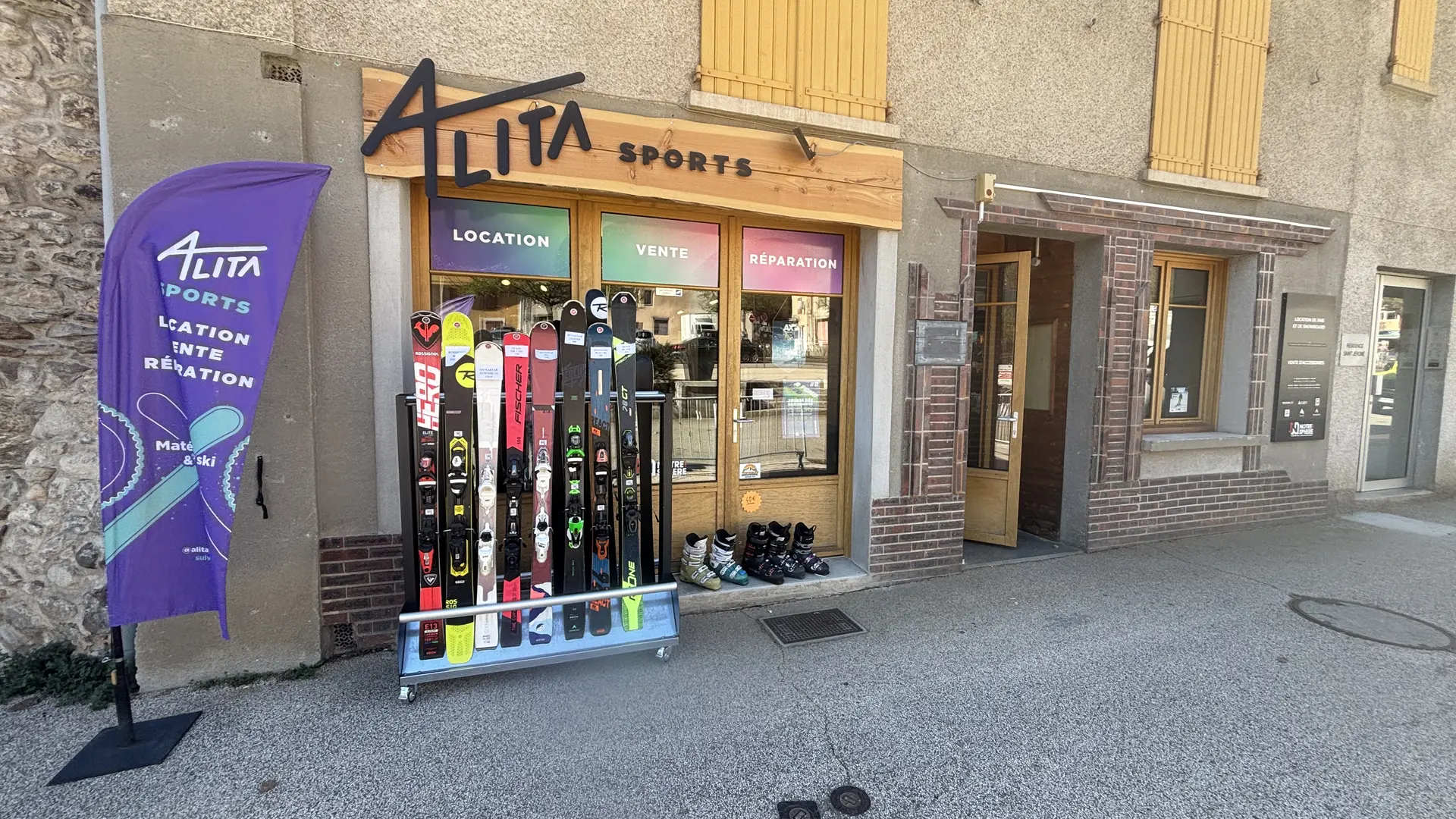 La devanture du magasin Alita Sports