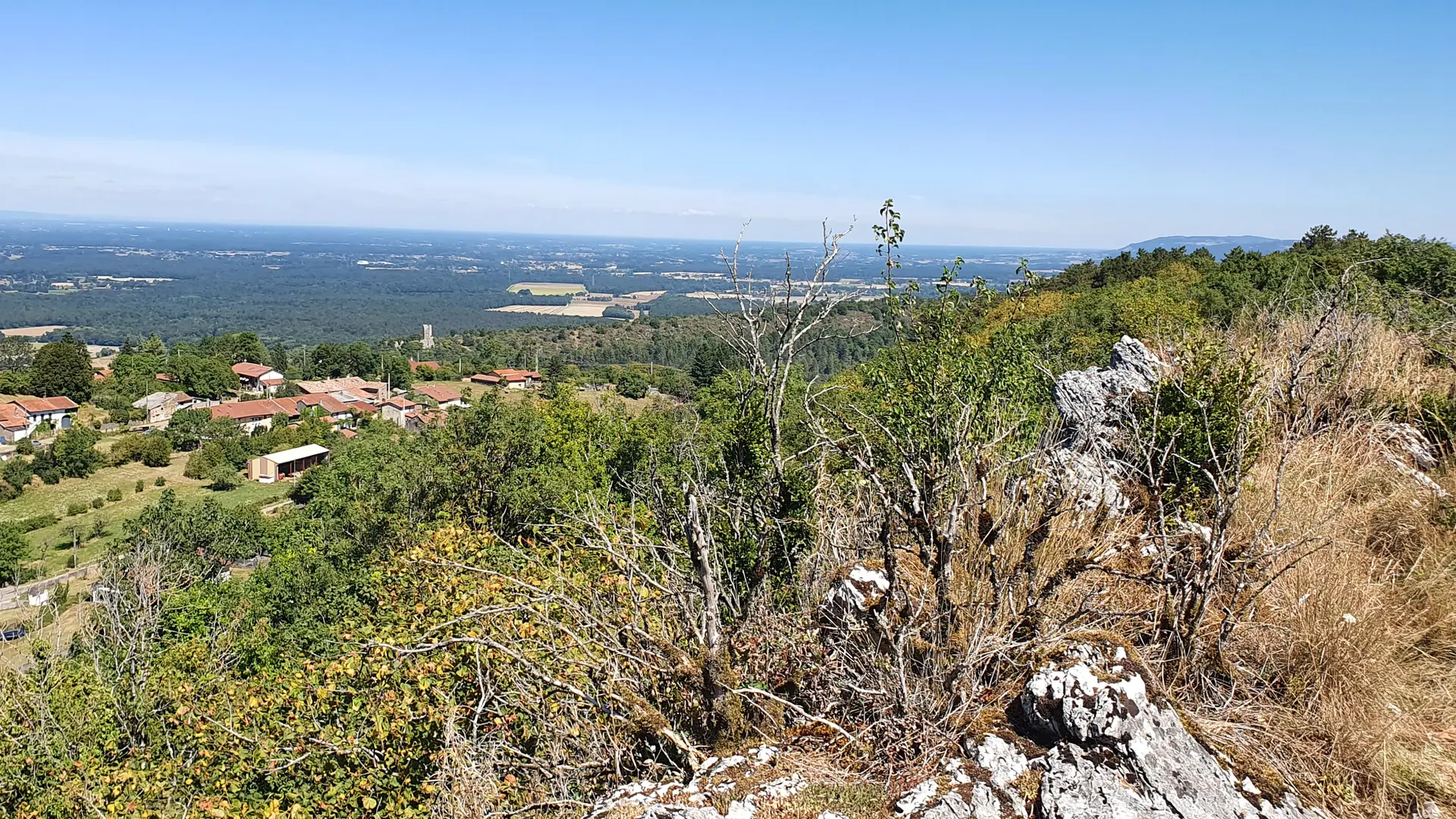 Belvédère des ruines de l'église de St Julien sur Roche