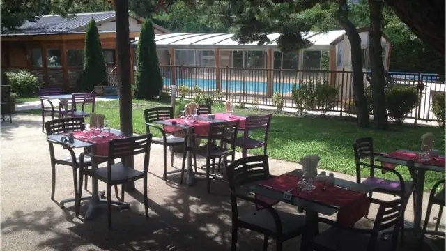 Terrasse côté Piscine