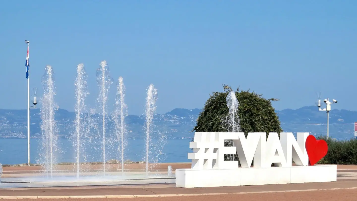 Photo touristique : Fontaine sur les quais