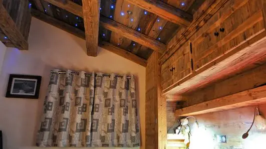 Chambre double plafond illuminé