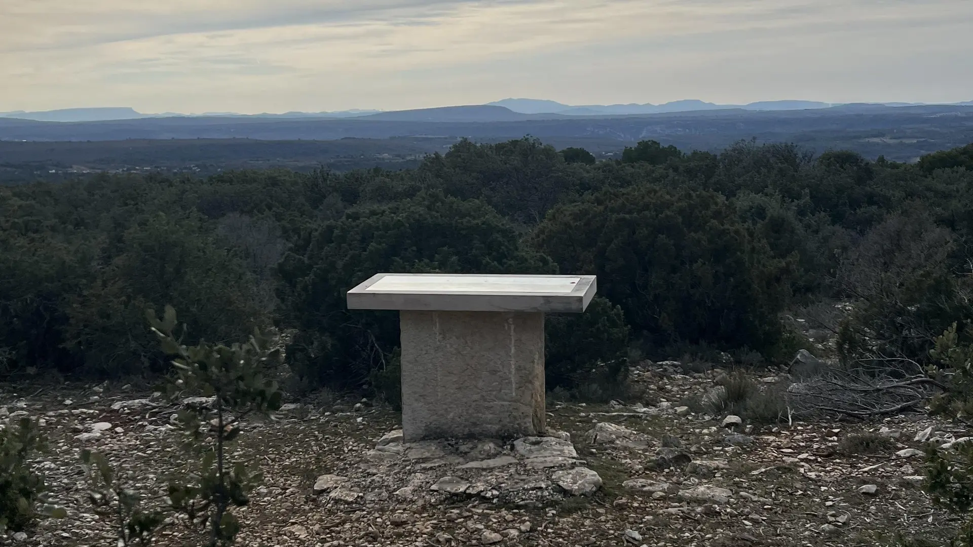 Belvédère Domaine les Eouvières