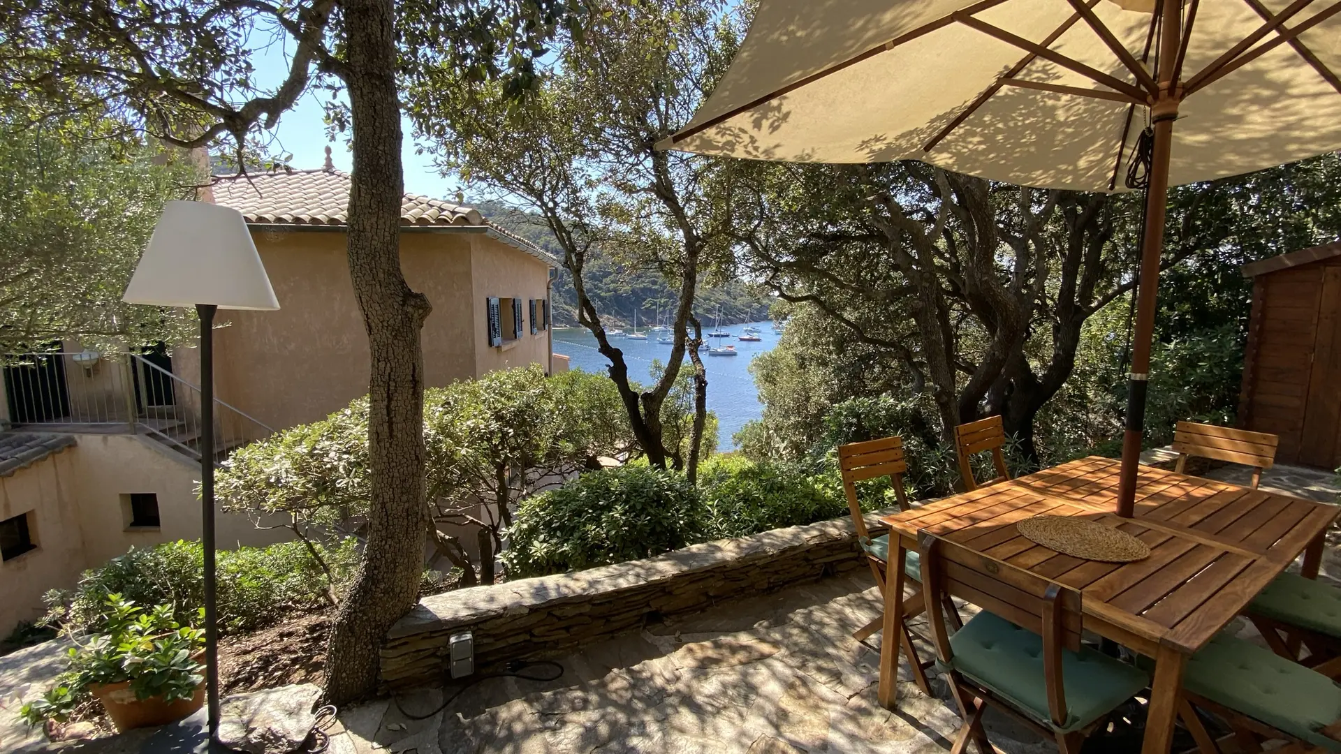 la terrasse dans le jardin