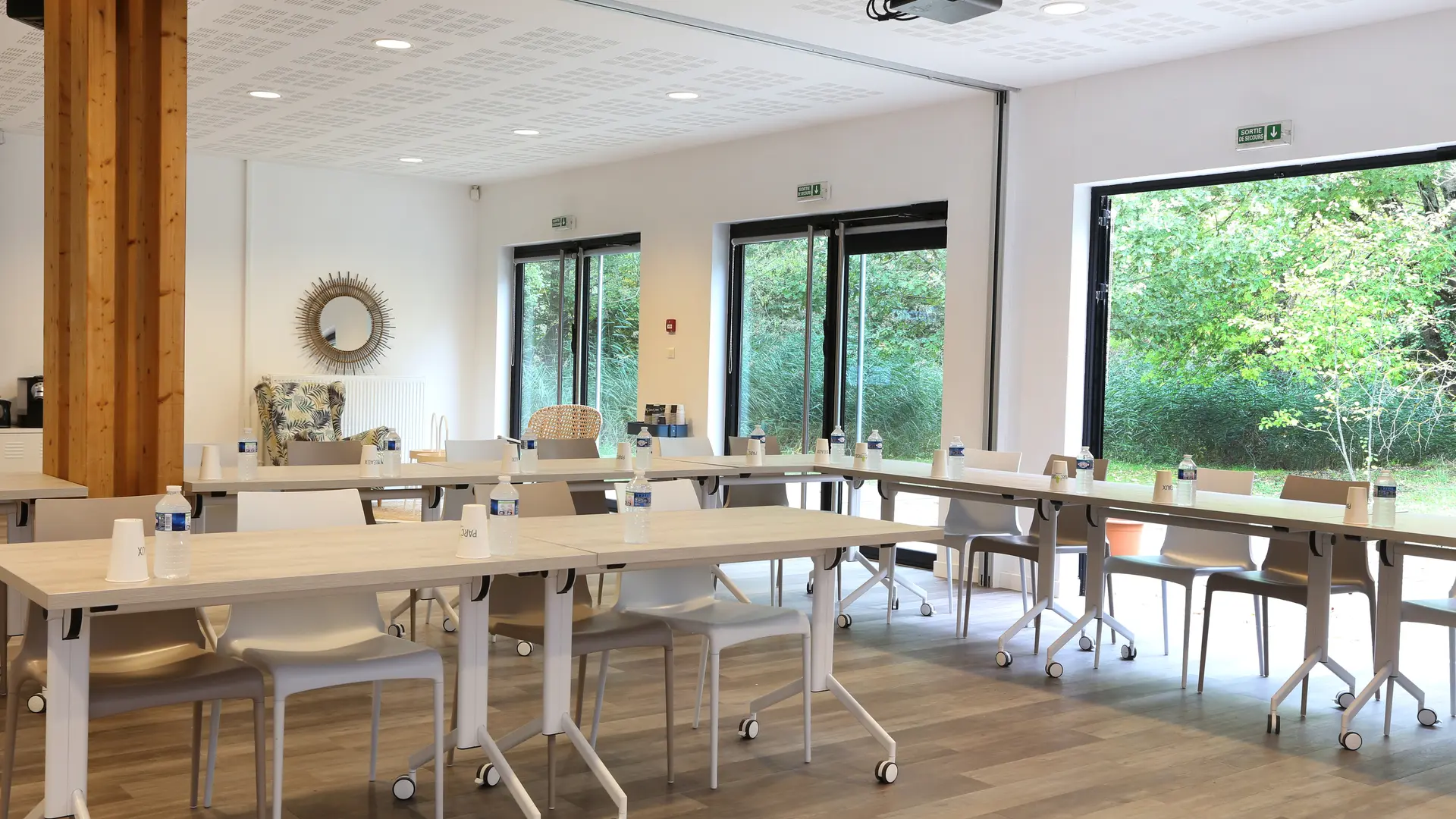 Salle_des_oisillons_séminaire_Parc_Des_Oiseaux