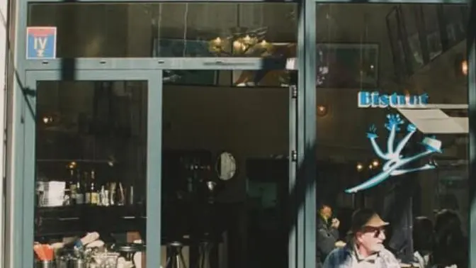 devanture et terrasse