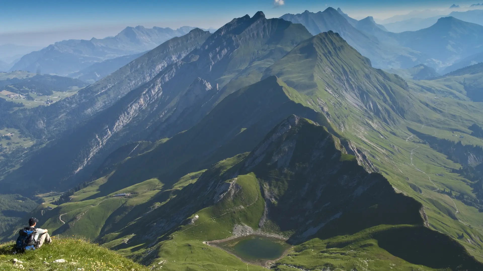 Vue sur le lac depuis le Mont Charvin