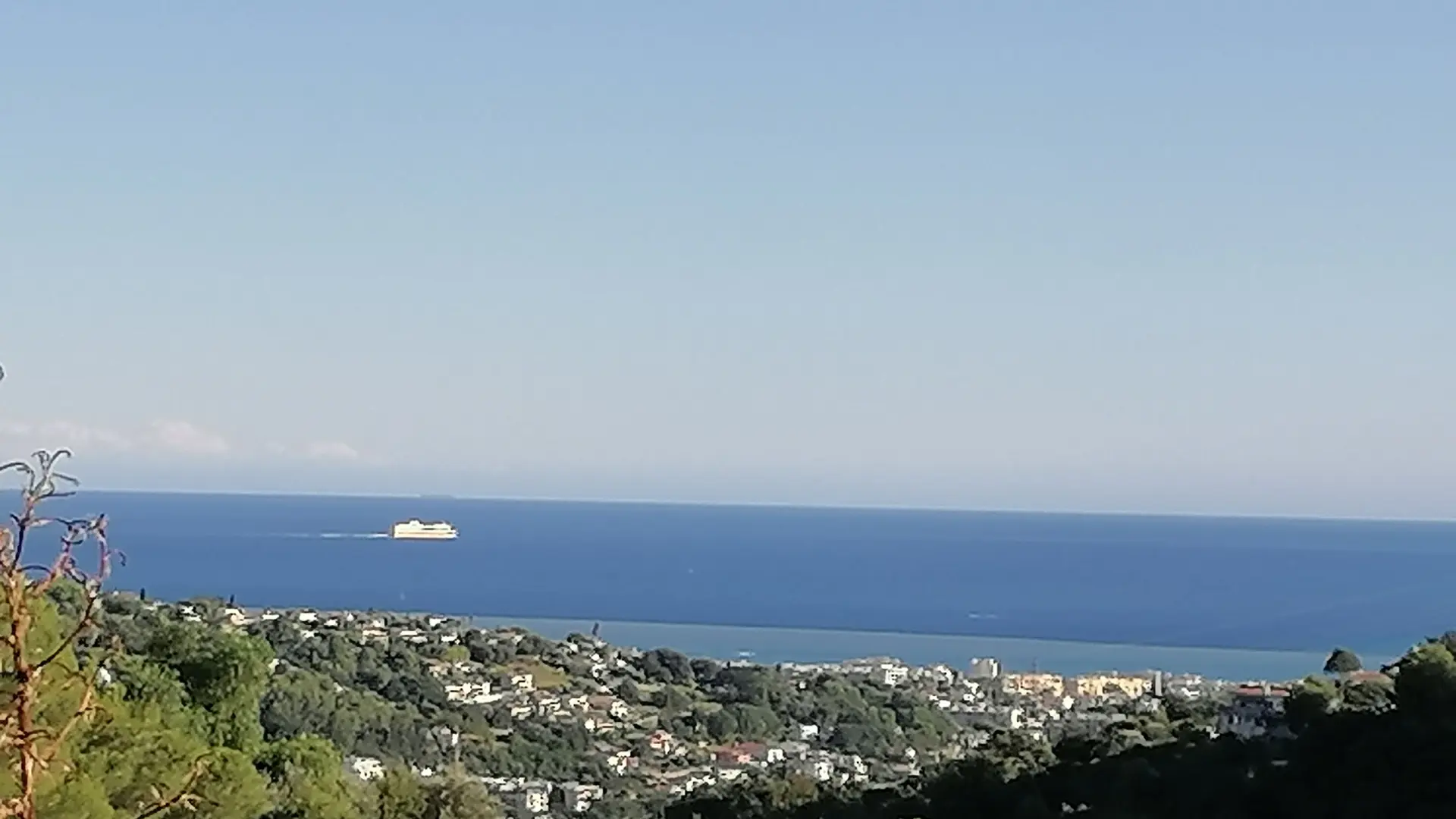 Vue Gîte Jacaranda de St Paul de Vence - Gîtes de France Alpes-Maritimes