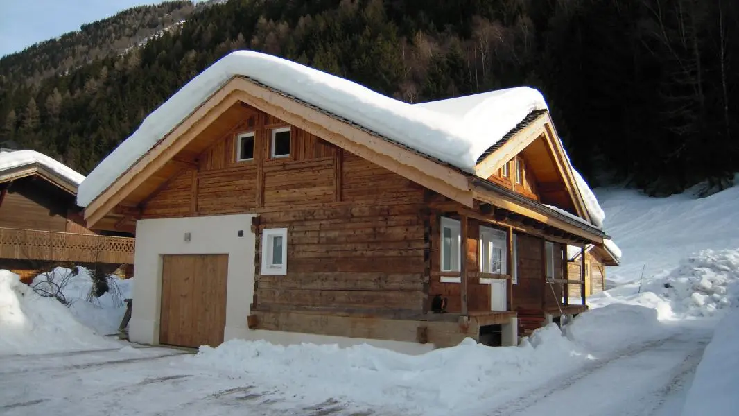 chalet coté garage