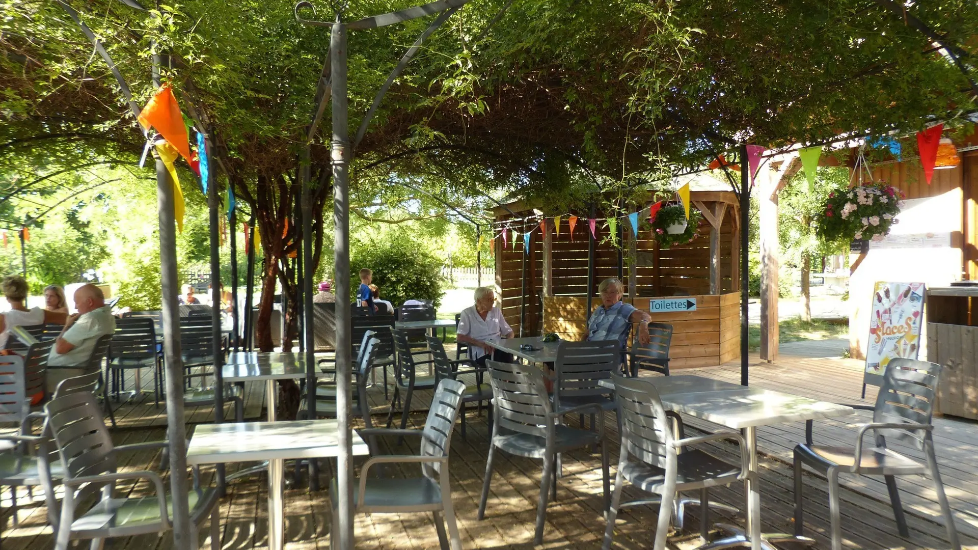 Vue de la terrasse du snack