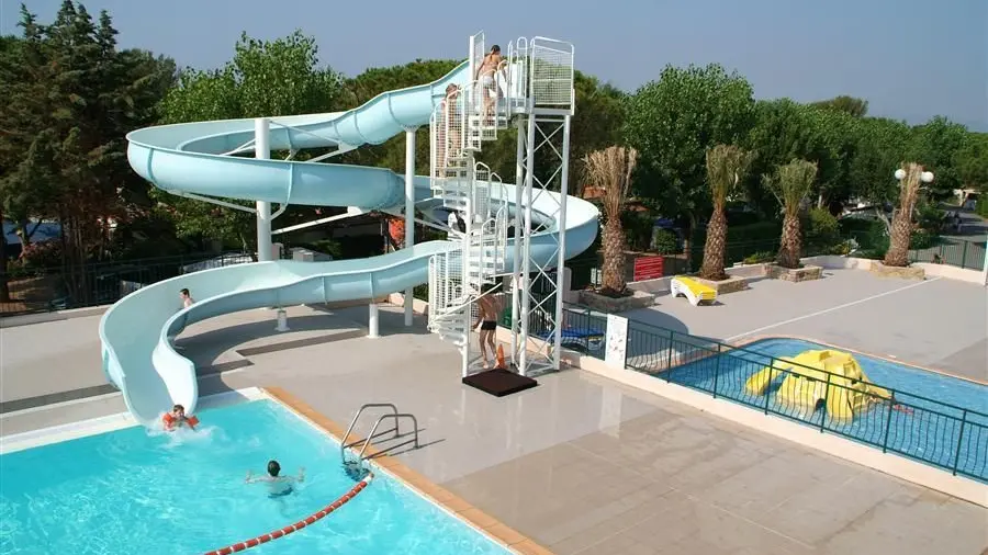 Toboggan de la piscine